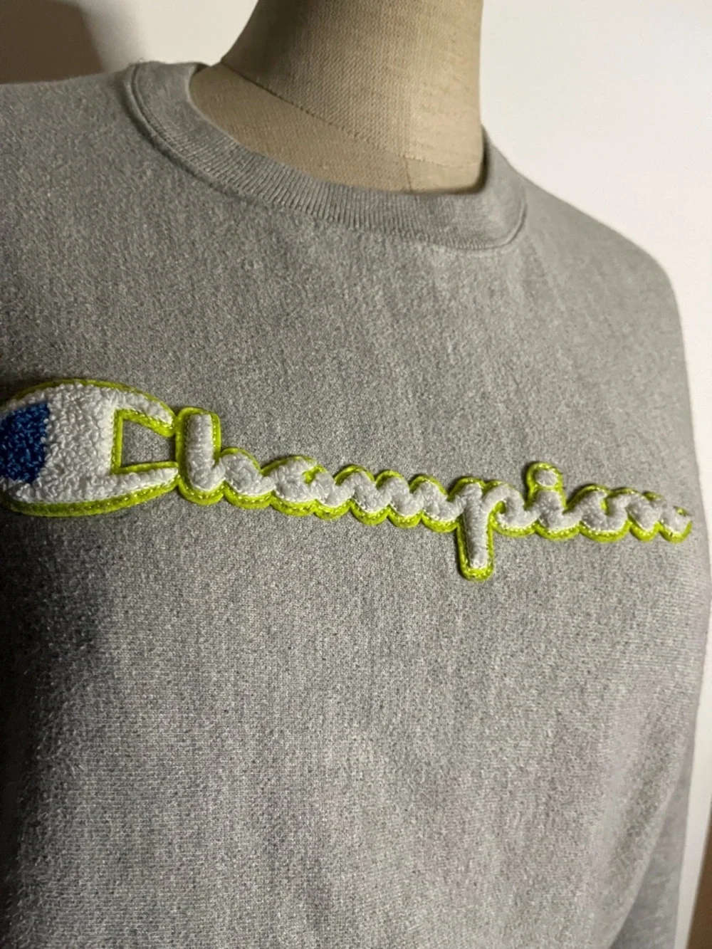 😄90’s Champion 3D graphics coloured light gray sweatshirt reverse weave - Picture 3 of 6